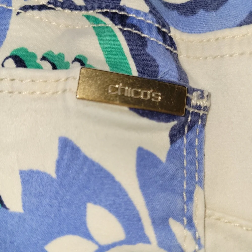 Chico's So Lifting Crop Pants Blue Green Floral Paisley Print Size 2.5 L 14/16